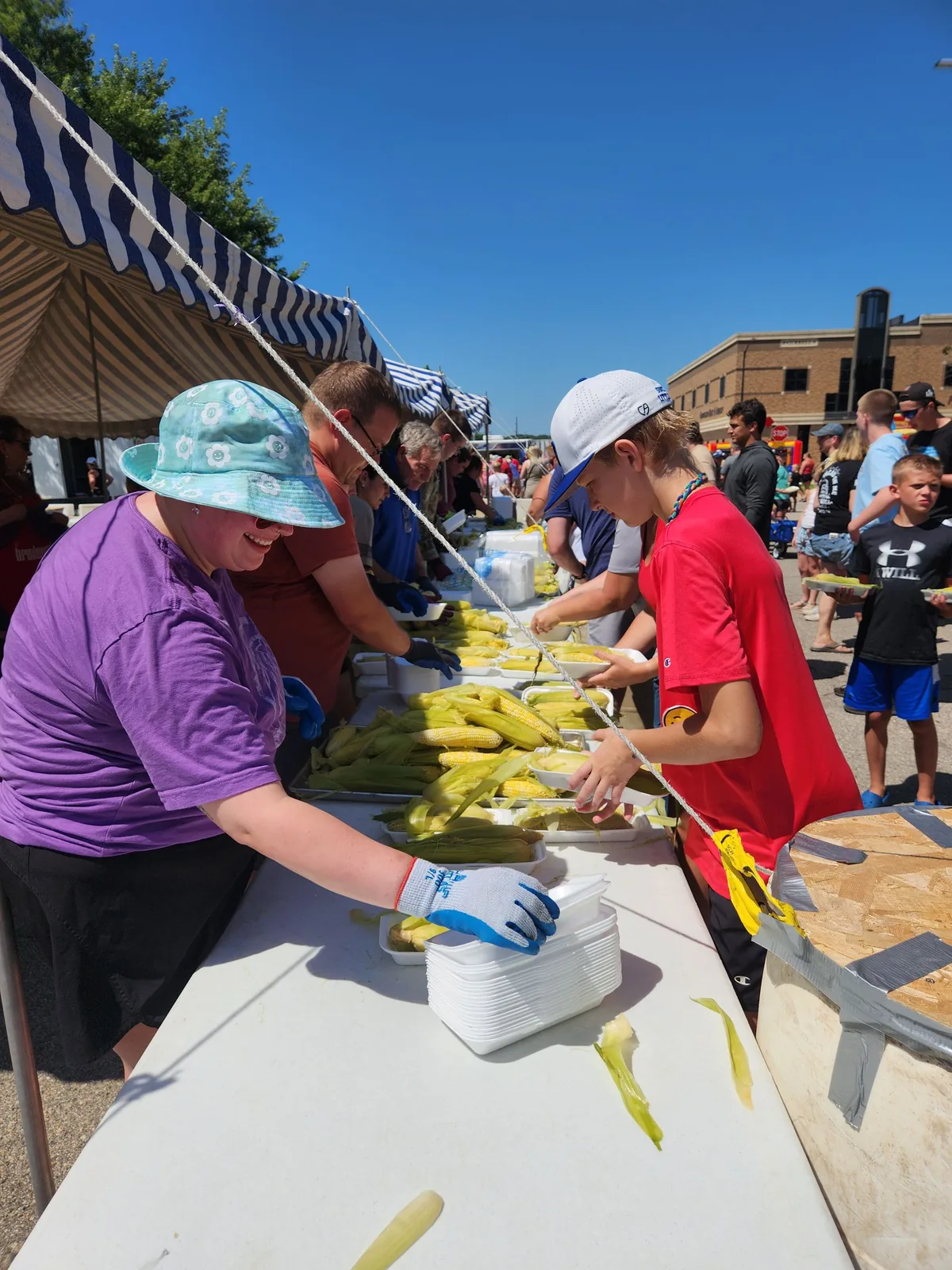 28th Annual Estherville Sweet Corn Days in Estherville, IA - festival atmosphere (photo 1 of 4)