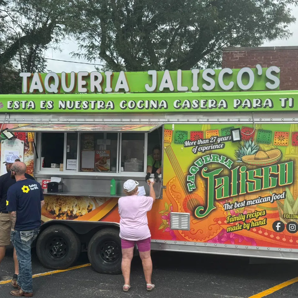 40th Annual Taste of Galesburg in Galesburg, IL - food and drink stalls and crowds (photo 2 of 4)