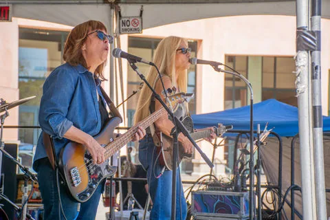 54th Annual Art & Wine Festival in Mountain View, CA - festival atmosphere (photo 1 of 4)