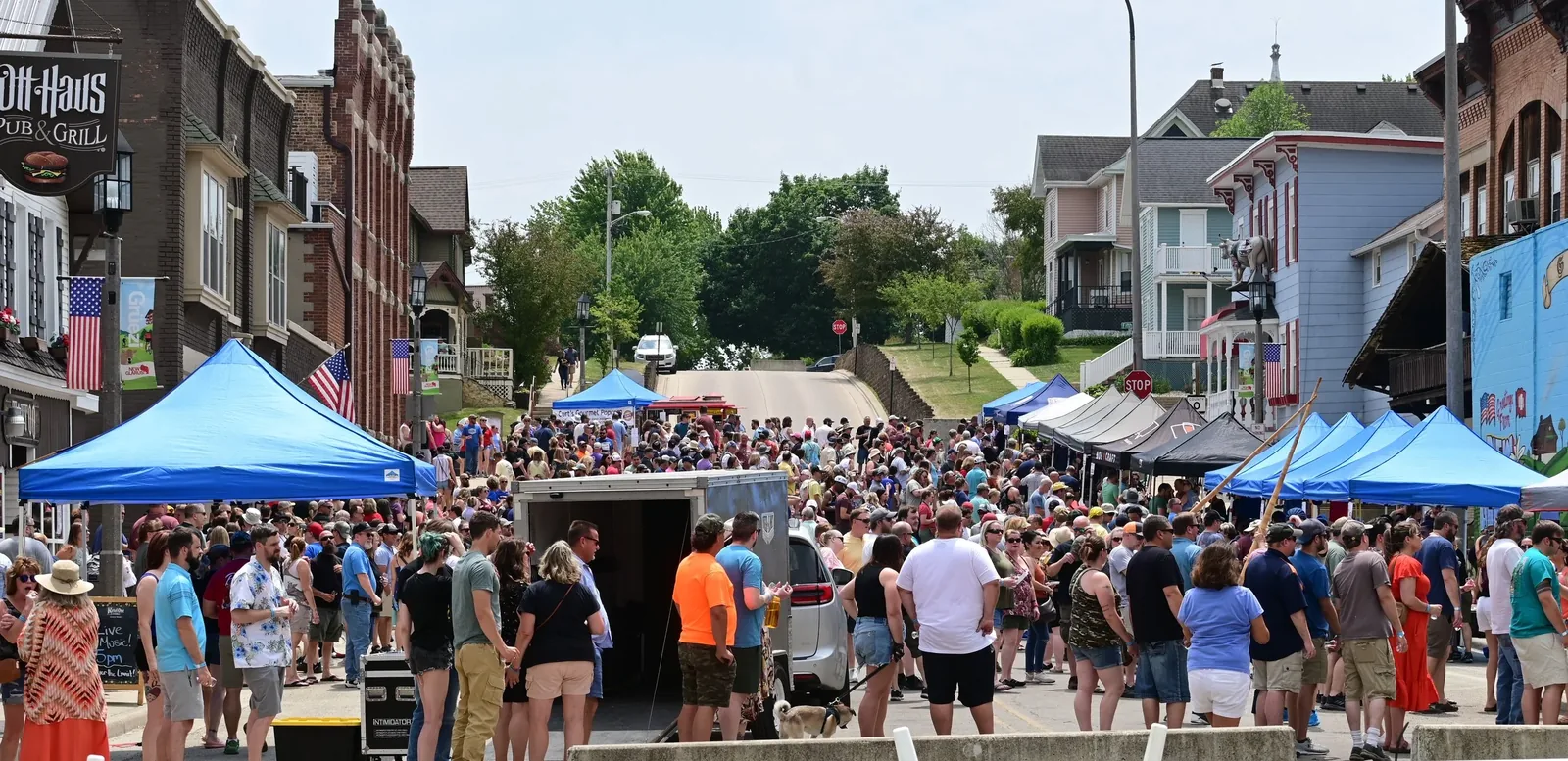 Beer, Bacon & Cheese Festival in New Glarus , WI - festival atmosphere (photo 1 of 3)