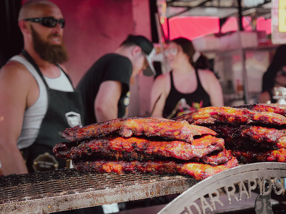 Best in the West Nugget Rib Cook-Off in Sparks, NV - food and drink stalls and crowds (photo 2 of 4)