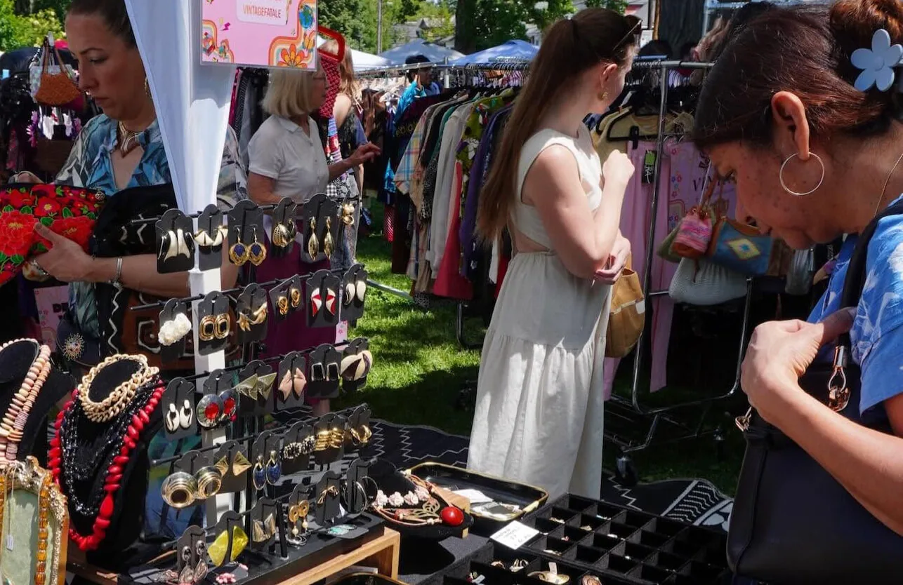 Blueberry Festival in Historic Bethlehem , PA - scenes from the festival weekend (photo 3 of 3)