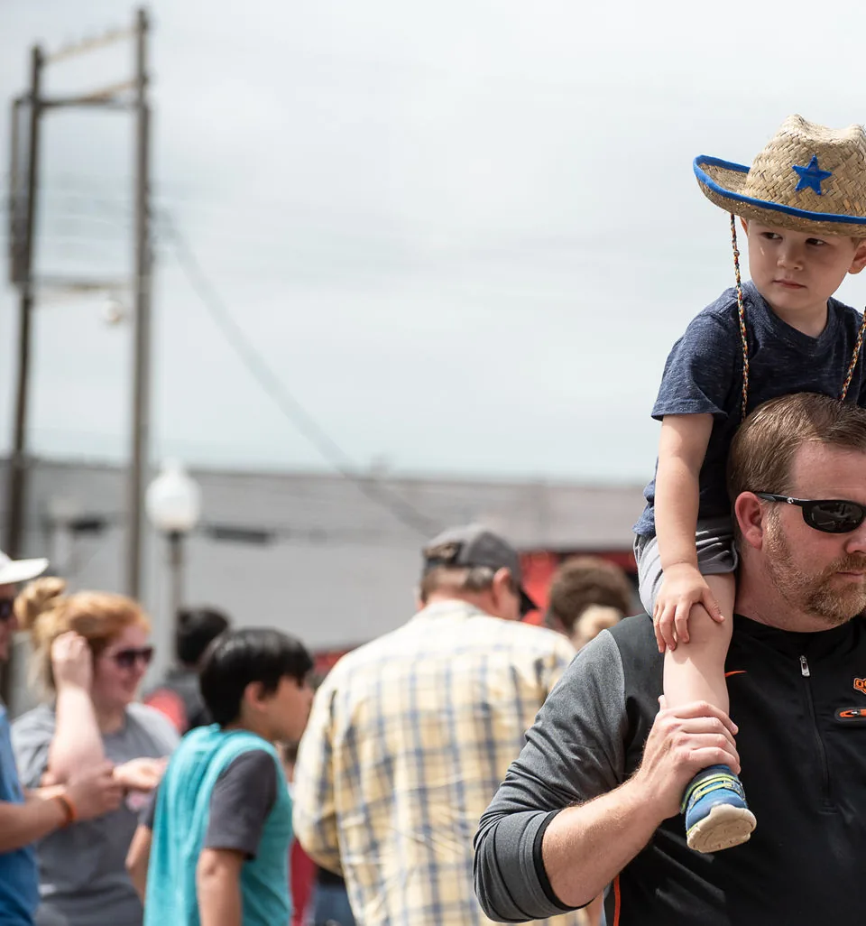 Burger Day Festival in El Reno , OK - food and drink stalls and crowds (photo 2 of 4)