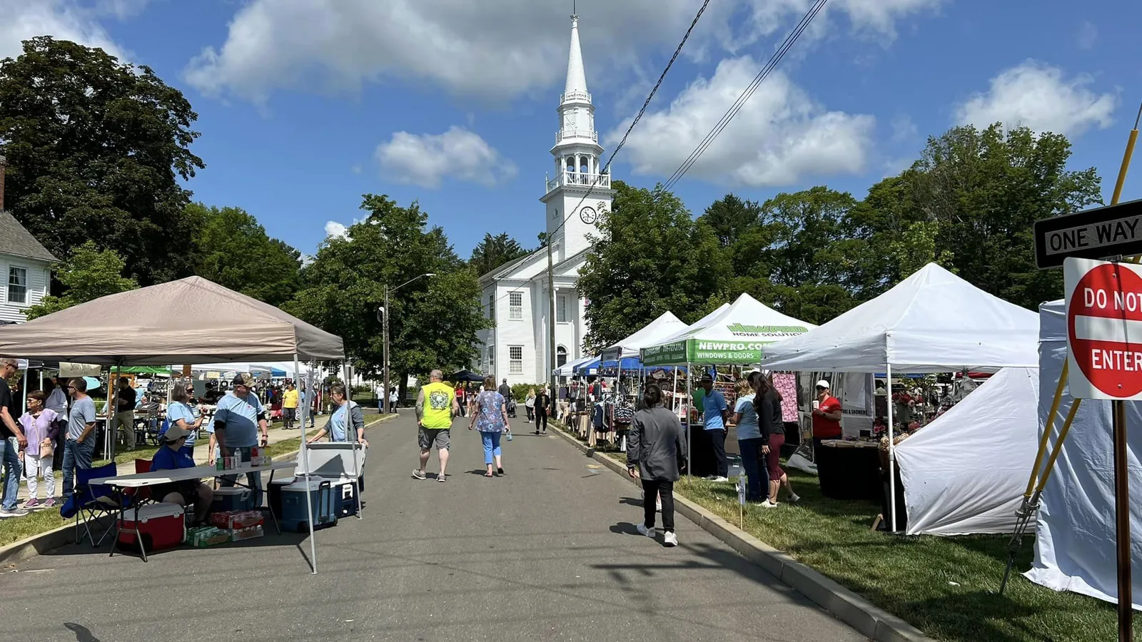 Cheshire Strawberry Festival in Cheshire , CT - scenes from the festival weekend (photo 3 of 4)