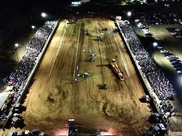 DeLeon Peach & Melon Festival & Tractor Pull in Annual Key West Lobsterfest Key West, FL (photo 3 of 4)