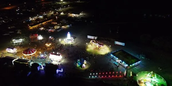 DeLeon Peach & Melon Festival & Tractor Pull in Annual Key West Lobsterfest Key West, FL (photo 4 of 4)