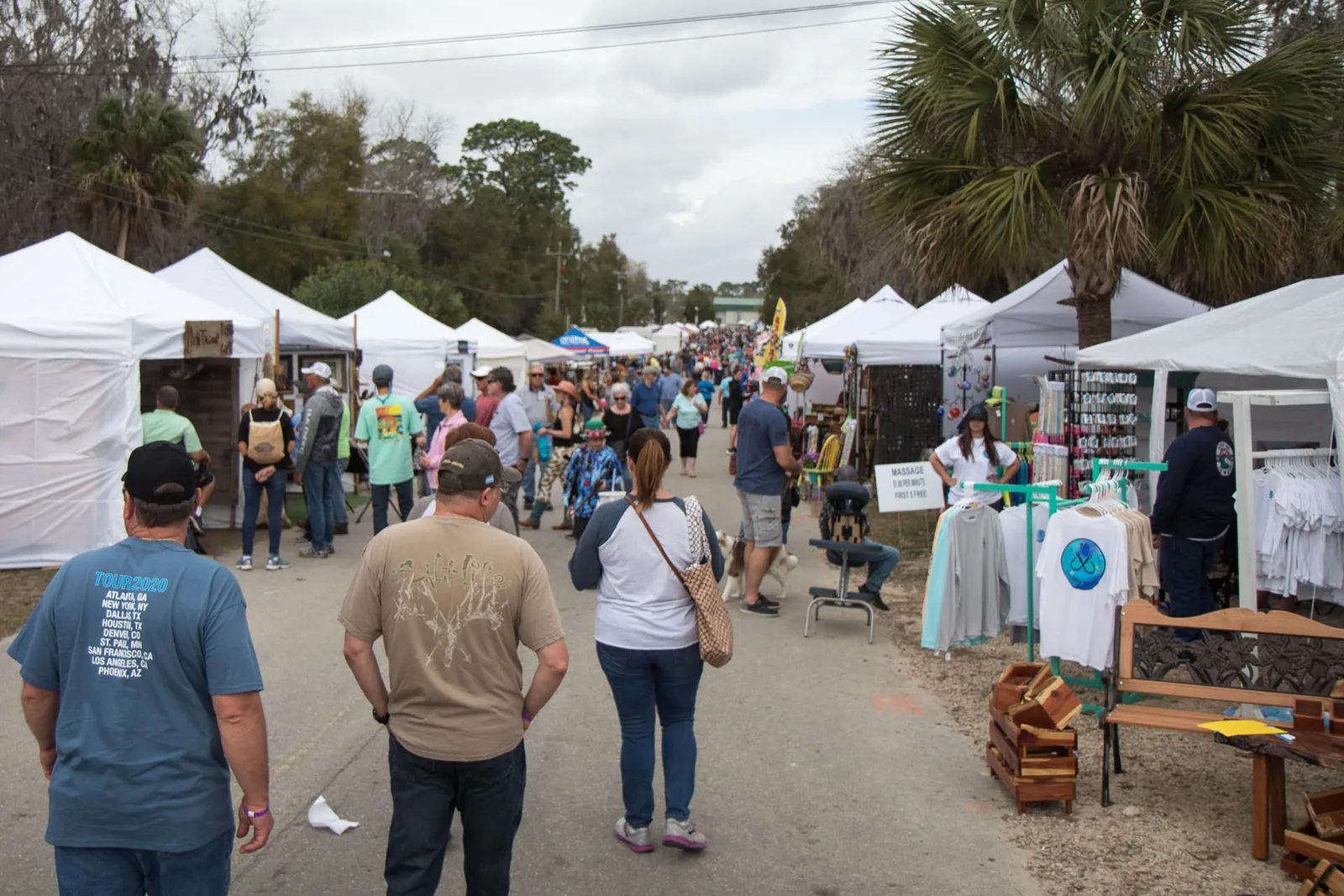 Fiddler Crab Festival in Steinhatchee , FL - festival atmosphere (photo 1 of 4)
