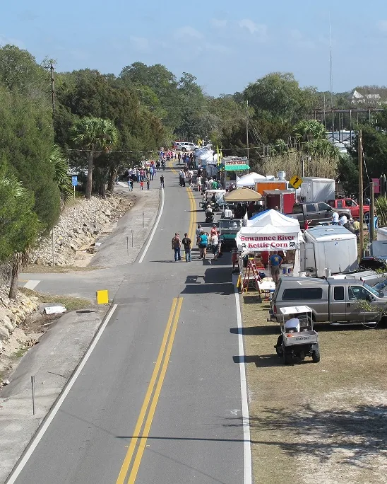 Fiddler Crab Festival in Steinhatchee , FL - sights around the festival grounds (photo 4 of 4)