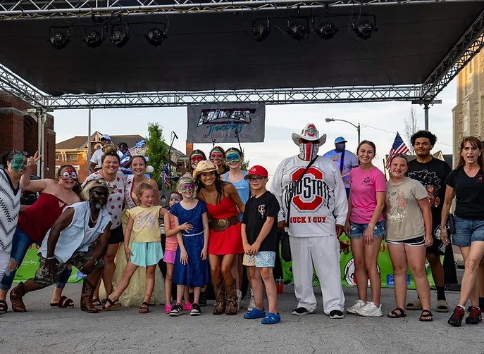 London Strawberry Festival in London , OH - festival atmosphere (photo 1 of 2)
