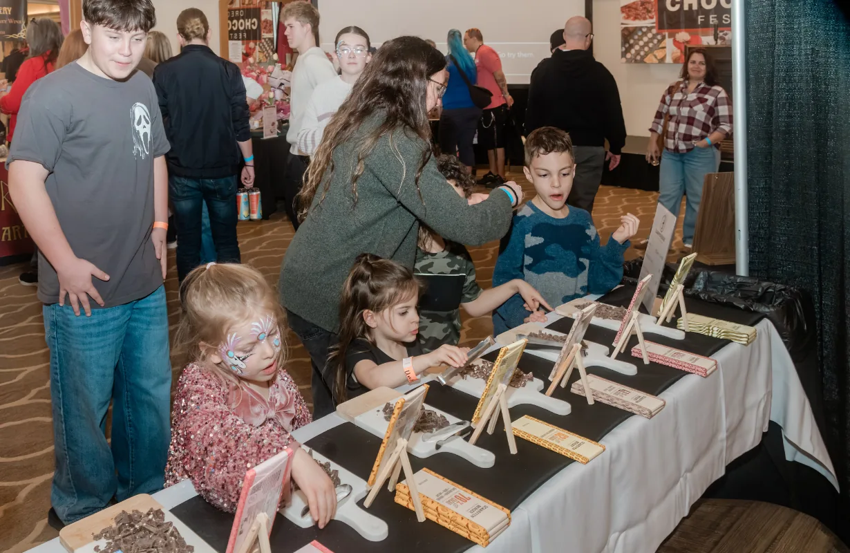 Oregon Chocolate Festival in Ashland, OR - food and drink stalls and crowds (photo 2 of 4)