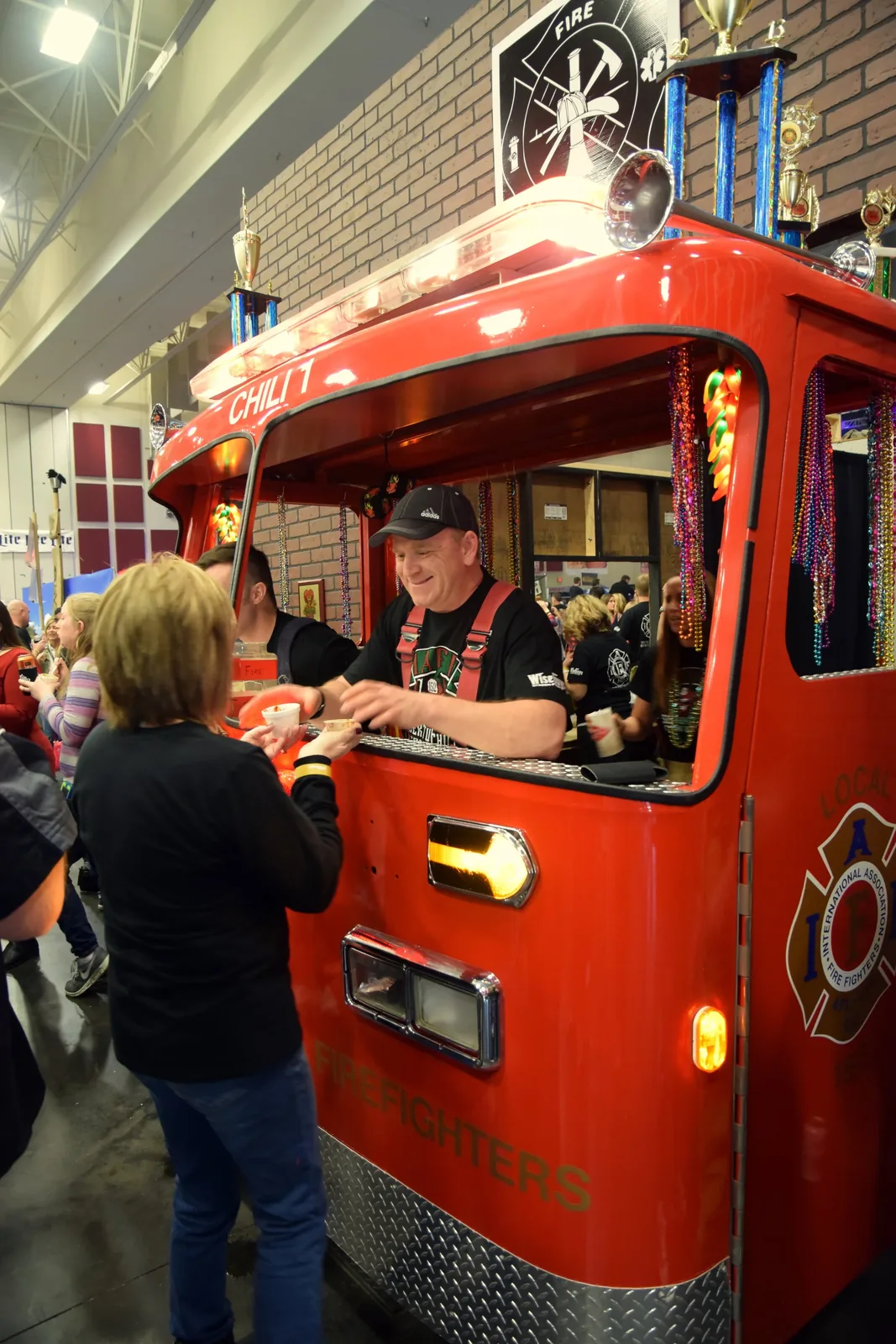 Sertoma Chili Cookoff in Springfield , MO - food and drink stalls and crowds (photo 2 of 4)