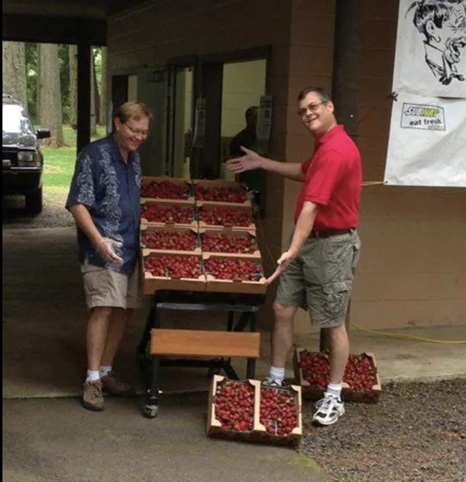 Silverton Hills Strawberry Festival in Silverton Hills , OR - scenes from the festival weekend (photo 3 of 4)