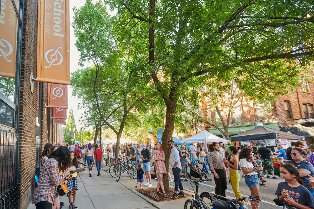 Square Roots Music, Craft Brew & Local Food Festival in Chicago , IL - scenes from the festival weekend (photo 3 of 4)