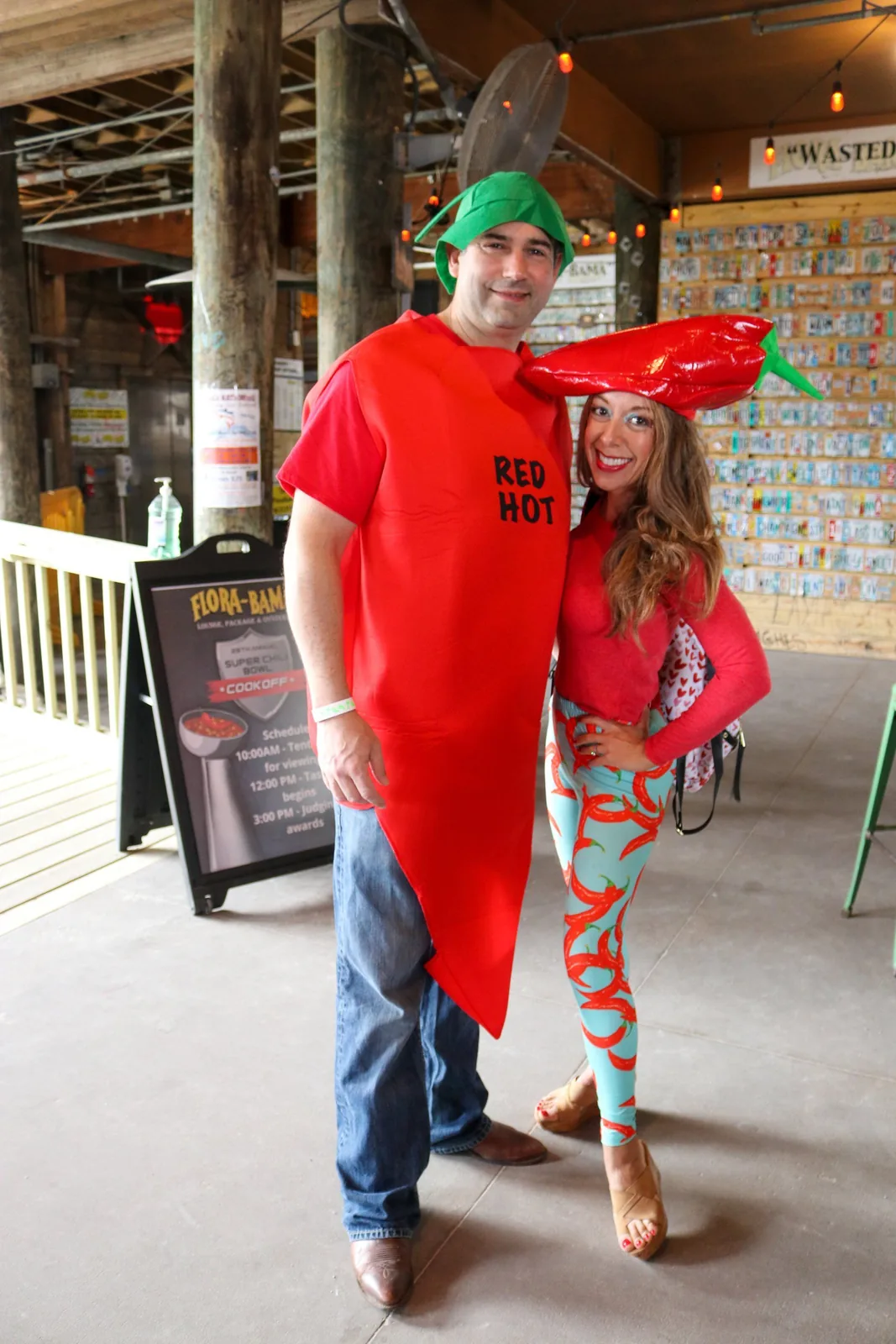 Super Chili Bowl Cook Off in Orange Beach , AL - food and drink stalls and crowds (photo 2 of 4)