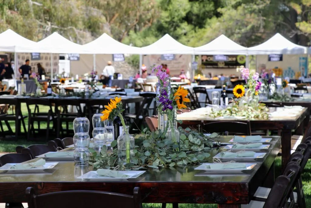 Taste of the Town in Santa Clarita , CA - festival atmosphere (photo 1 of 4)