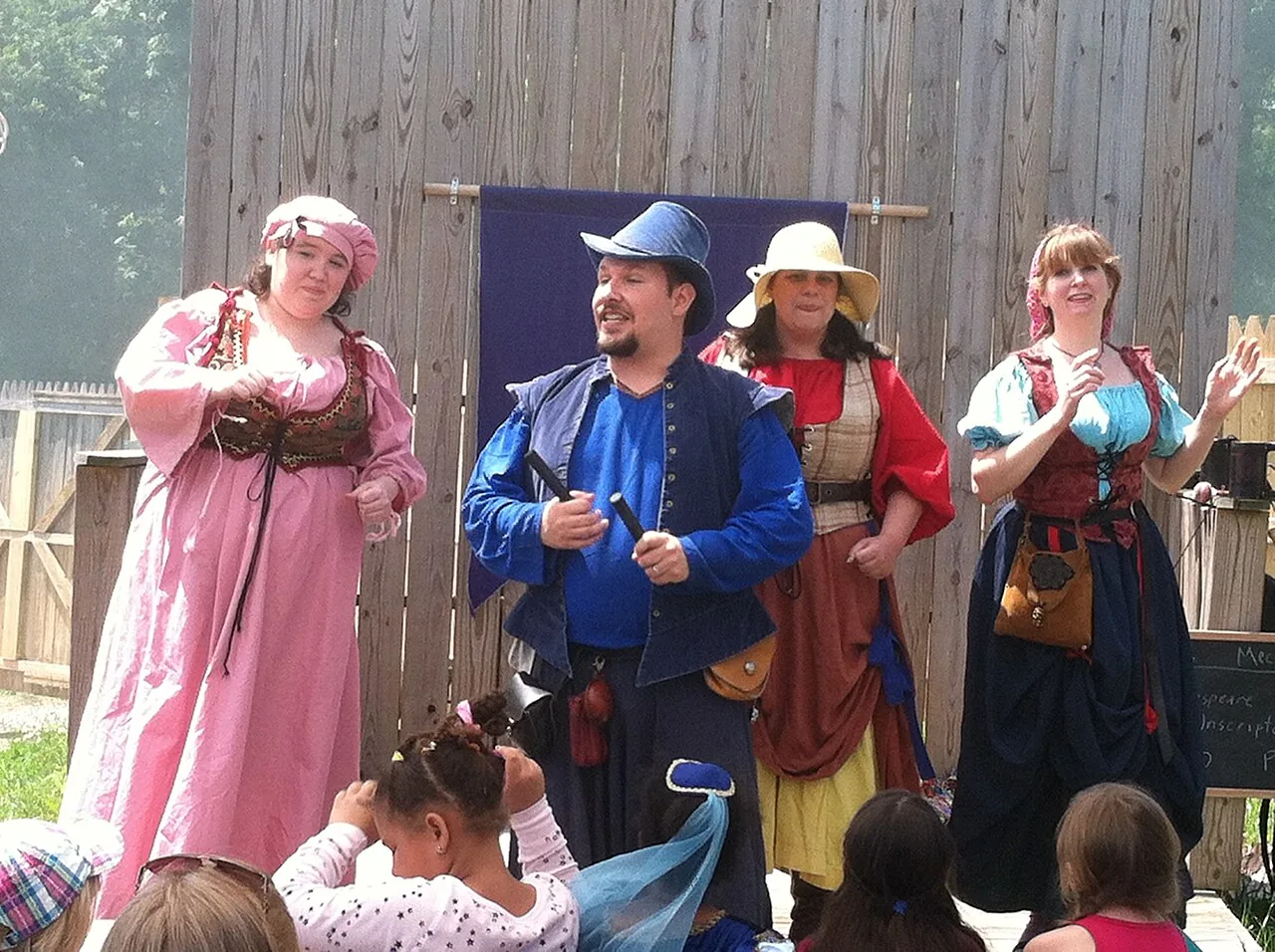 Virginia Renaissance Faire in Spotsylvania, VA - costumed crowds and stalls (photo 6 of 6)