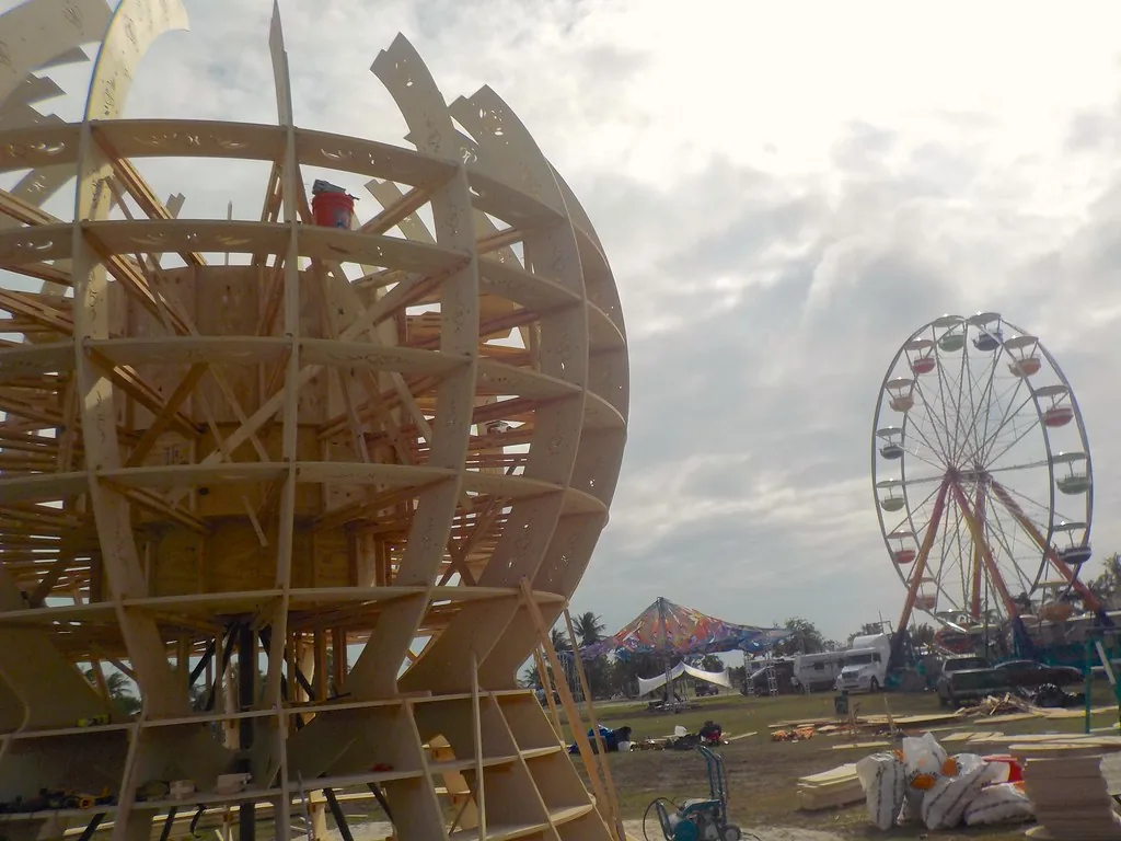 Love Burn 2018 effigy build, Miami