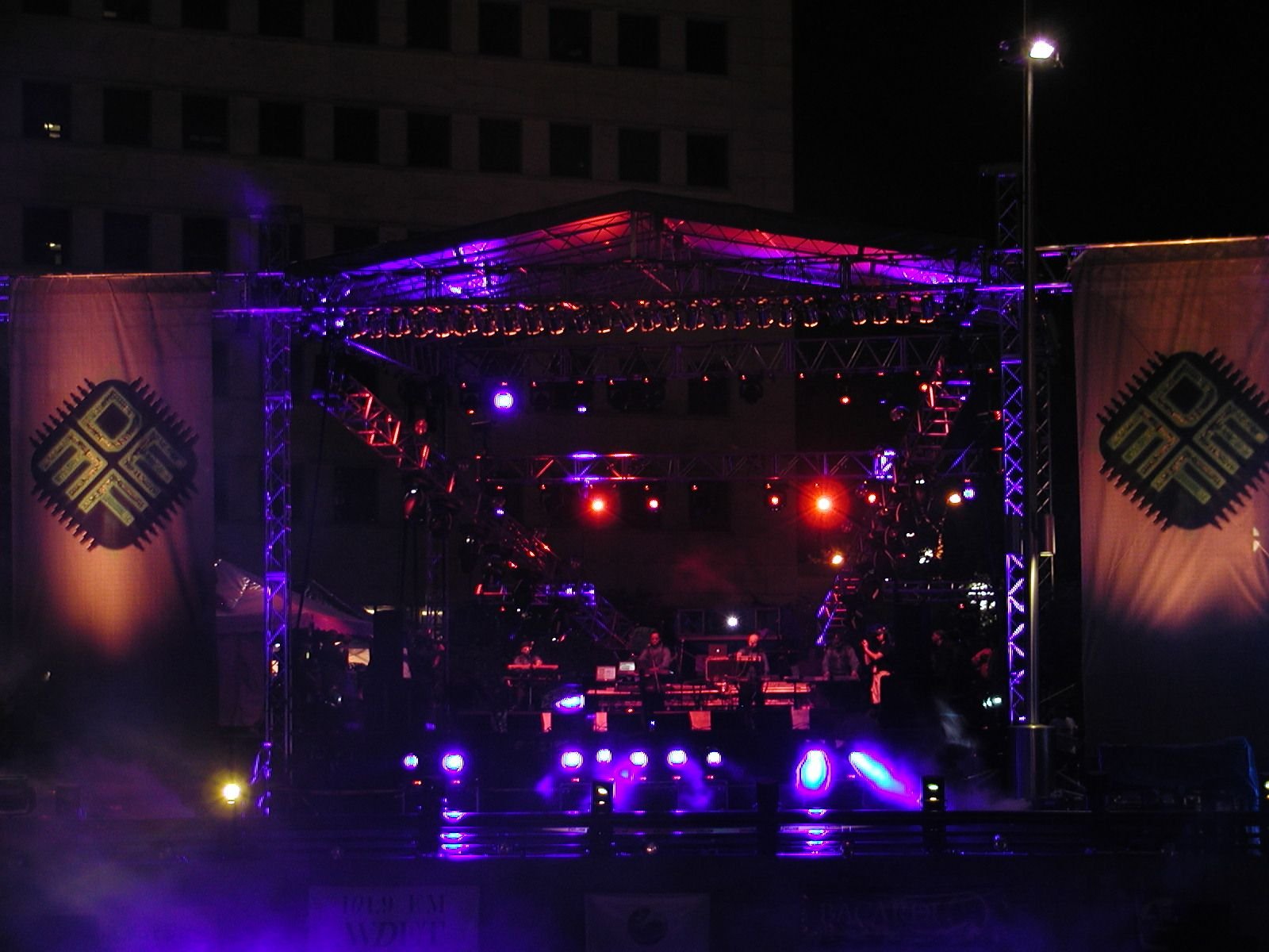 Detroit Electronic Music Festival crowd in Detroit (2002)