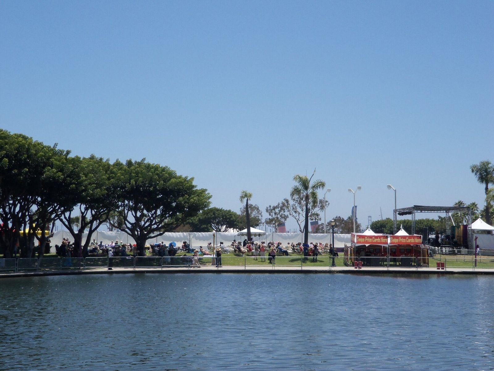 Long Beach Blues Festival crowd in Long Beach (2011)