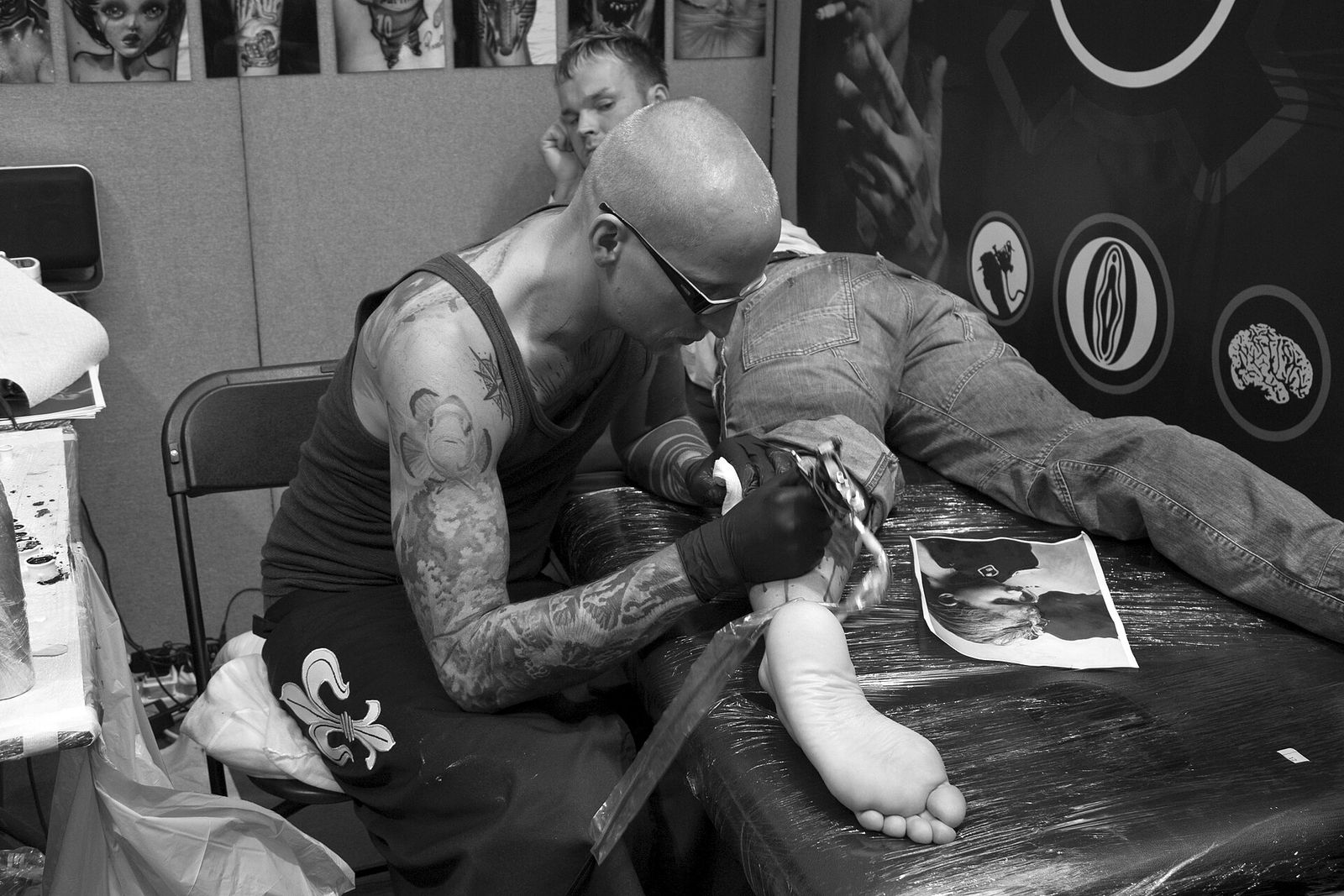Tattoo and body art: 100 conventions, 35 states
