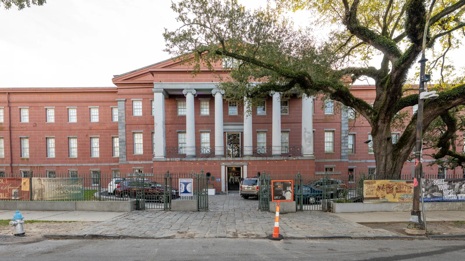 The Old US Mint building, home of the New Orleans Jazz Museum, from Esplanade Avenue